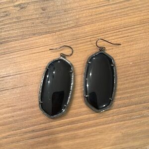 Kendra Scott Danielle Earrings Black on Black